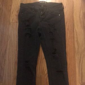 Distressed skinny jeans